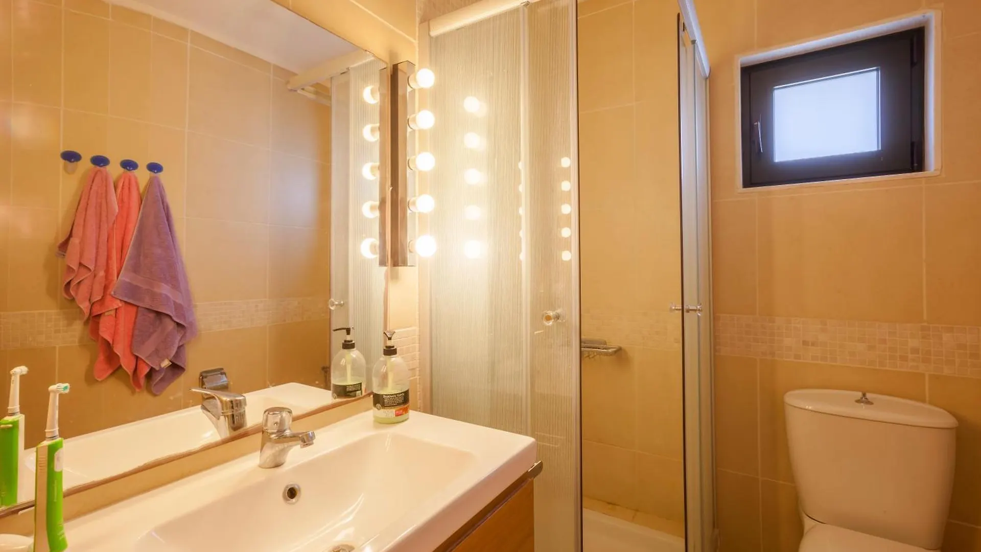 펜션 Delmare Thema Vacation House 하니오티